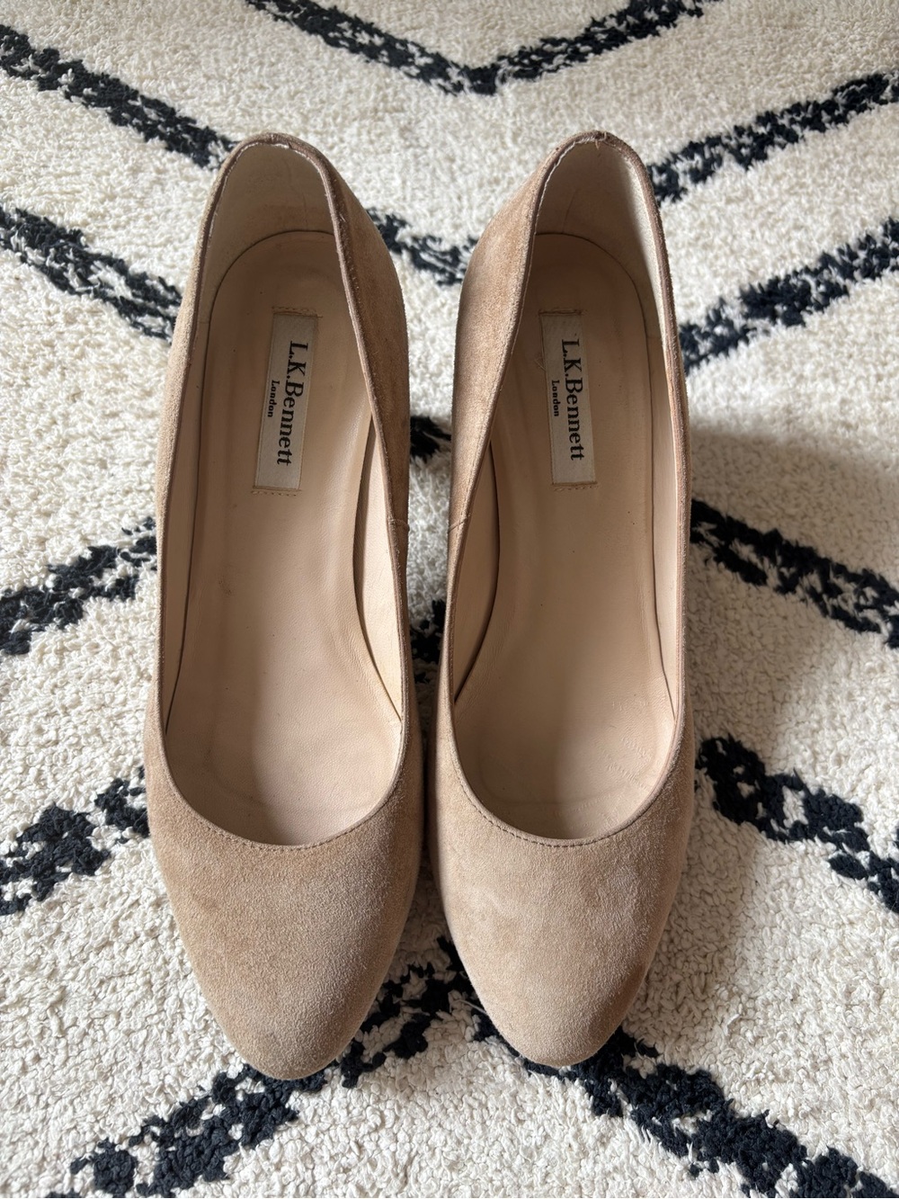EUC LK Bennett Beige Suede Round-Toe Pumps
